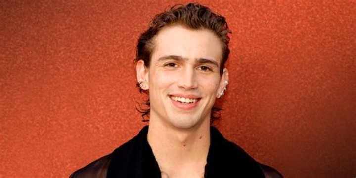 Unveiling The Intriguing Truths Behind Vinnie Hacker's Height